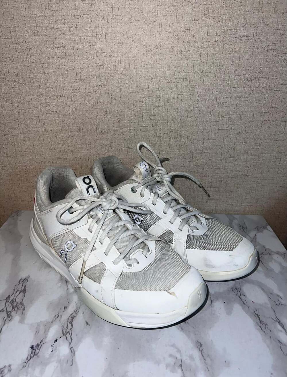 On Running The Roger Clubhouse Pro White Men's US 9 Sneakers